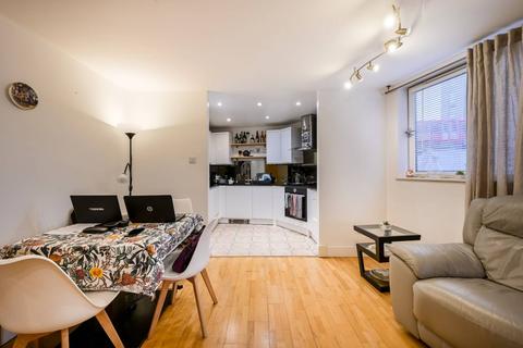 7 Basin Approach, London, E14 7JA