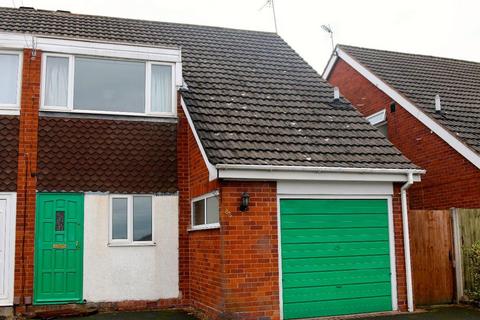 4 bedroom semi-detached house to rent, 83 Hampton Drive