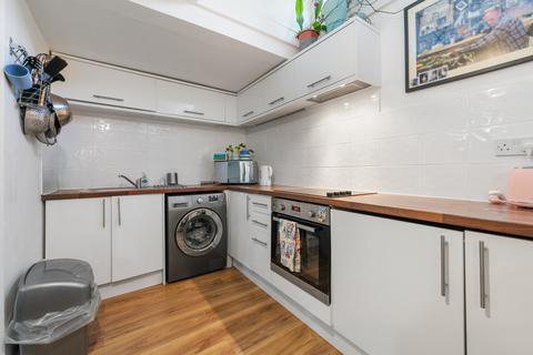 1 bedroom flat for sale, Caledonian Road,  Islington, N1