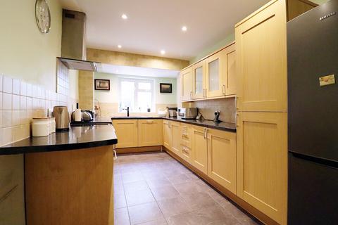 2 bedroom end of terrace house for sale, Henry Street, Bromley