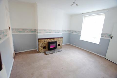 2 bedroom end of terrace house to rent, Jennings Place, BD7 3EZ