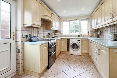 4 Blackmoor, Clevedon, BS21 5EZ