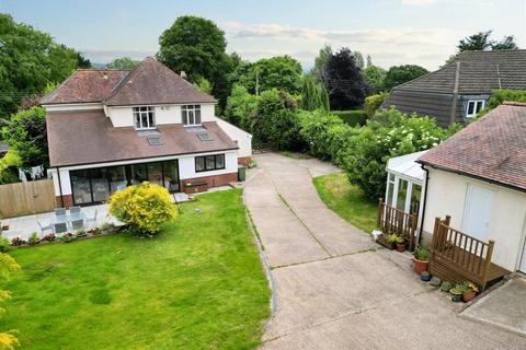 5 bedroom detached house for sale, Two acres and stables in popular village location