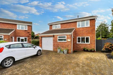 4 bedroom detached house for sale, Family home in cul-de-sac off Fosseway, Clevedon