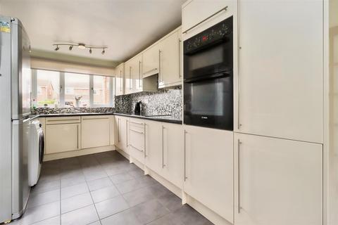 4 bedroom detached house for sale, Family home in cul-de-sac off Fosseway, Clevedon