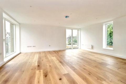 3 bedroom apartment for sale, Contemporary apartment in Upper Clevedon