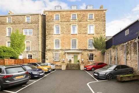 1 bedroom apartment for sale, Beautiful apartment positioned next to Hill Road, Clevedon