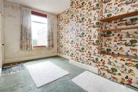 124 Strode Road, Clevedon, BS21 6QG