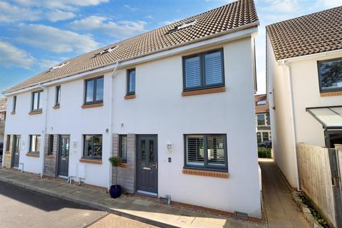5 Barton Mews, Clevedon, BS21 6FS