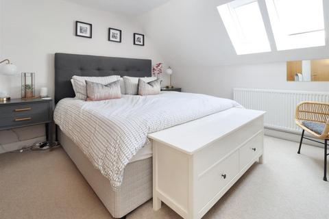 5 Barton Mews, Clevedon, BS21 6FS
