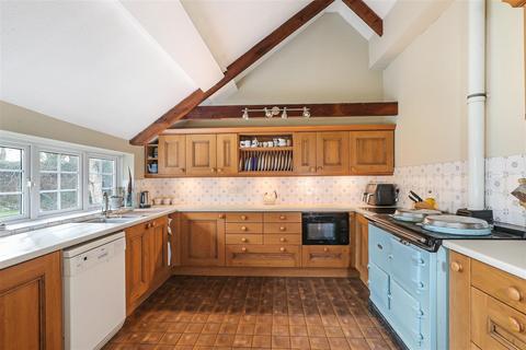 5 bedroom detached house for sale, Idyllic Village position in Kingston Seymour