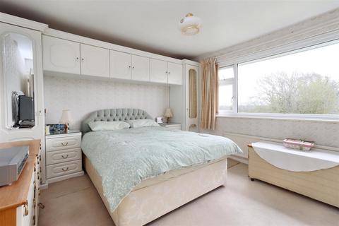 49 Ash Grove, Clevedon, BS21 7JZ