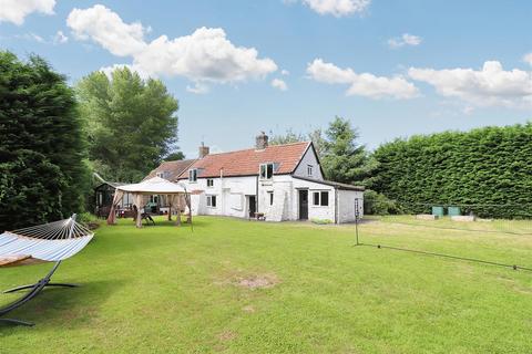 4 bedroom detached house for sale, Period cottage nestled away close to Clevedon Town Centre