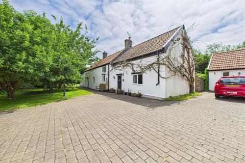 undefined, Period cottage nestled away close to Clevedon Town Centre