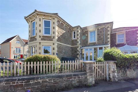 2 bedroom apartment for sale, Great location close to Clevedon Seafront