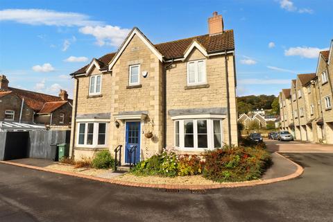 3 bedroom detached house for sale, Close to Clevedon Town Centre