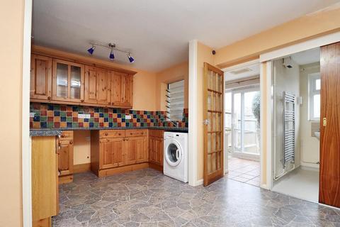 32 Biddisham Close, Nailsea, Bristol, BS48 2QF