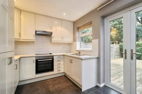 57 Bryant Gardens, Clevedon, BS21 5HF