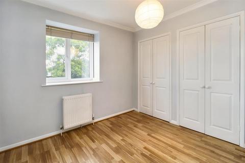 57 Bryant Gardens, Clevedon, BS21 5HF