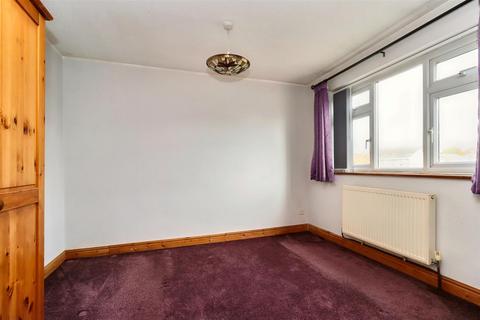 82 Bryant Gardens, Clevedon, BS21 5HG