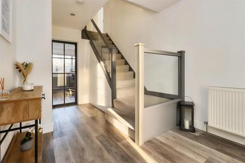 3 Cheslefield, Portishead, Bristol, BS20 8JA