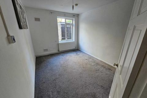 2 bedroom flat to rent, Heather Court, Birmingham