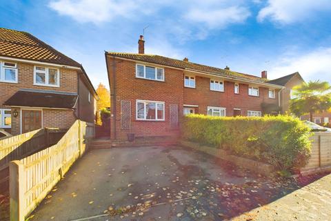 2 bedroom end of terrace house for sale, Blackbridge Lane, Horsham RH12