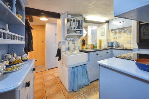 2 bedroom cottage for sale, Lanchards, Shillingstone