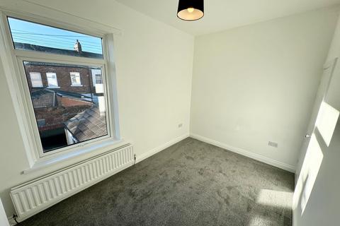 2 bedroom terraced house to rent, Eldon Street, Darlington DL3