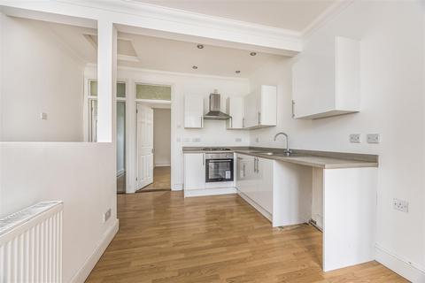 1 bedroom flat for sale, Twyford Avenue, Portsmouth PO2