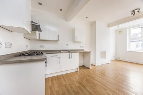 1 bedroom flat for sale, Twyford Avenue, Portsmouth PO2