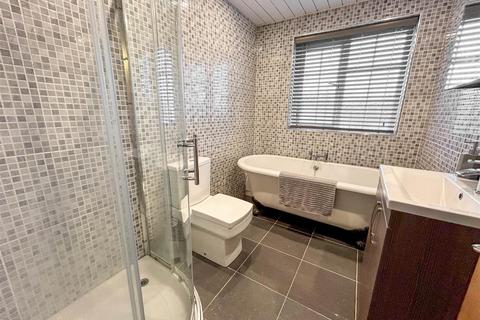 3 bedroom semi-detached house for sale, Knowsley Court, Newcastle Upon Tyne