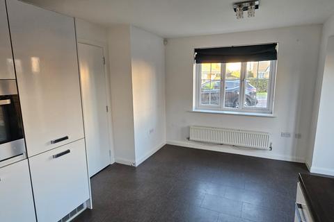 4 bedroom end of terrace house to rent, Ropery Road, Gateshead NE8