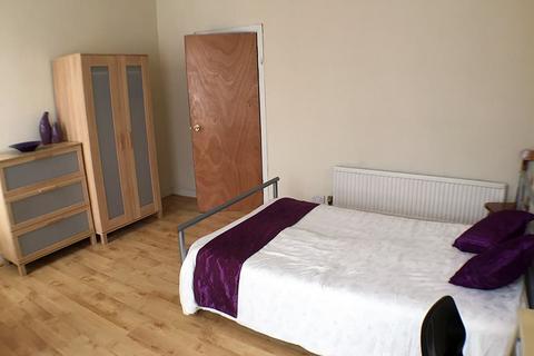 5 bedroom house to rent, Dogfield Street, Cathays, Cardiff