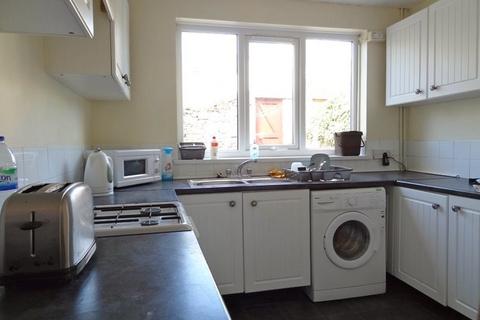 5 bedroom house to rent, Dogfield Street, Cathays, Cardiff