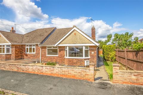 2 bedroom bungalow to rent, Banbury Close, Swindon SN3