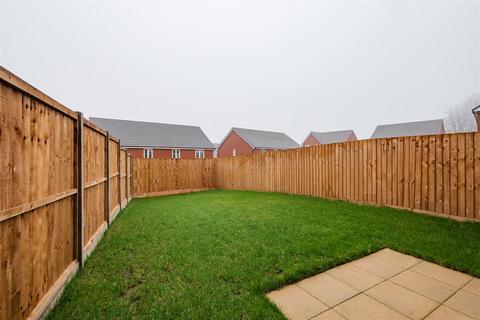 3 bedroom semi-detached house to rent, Portland Fields, Sutton In Ashfield, NG17