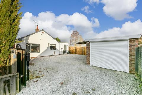 3 bedroom detached bungalow for sale, 2 Derwent Park Close, Sutton On Derwent, York