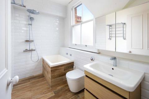 1 bedroom flat to rent, Parkholme Road, Hackney, London, E8