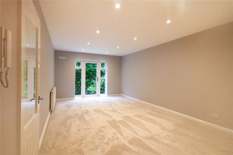 2 bedroom apartment for sale, Portsmouth Road, Surrey GU15