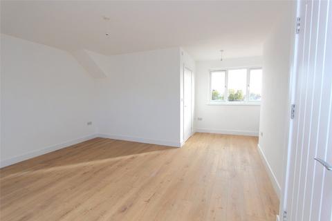 2 bedroom apartment to rent, Eastwood Road North, Leigh-on-Sea, Essex, SS9