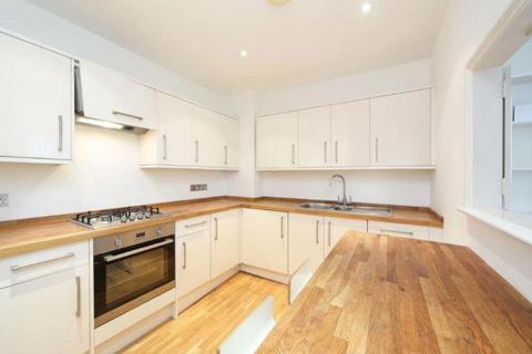 2 bedroom apartment to rent, St. Johns Wood Road, London NW8