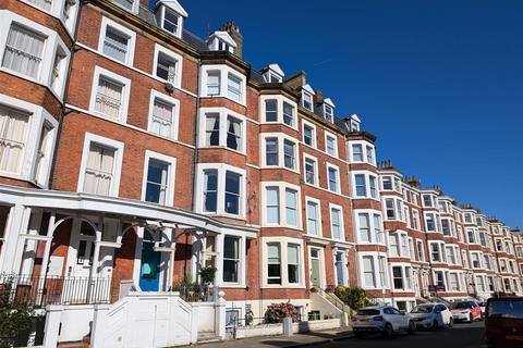 2 bedroom flat for sale, Prince Of Wales Terrace, Scarborough