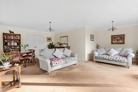 2 bedroom detached bungalow for sale, Badgers Oak, Mill Lane, Drakes Broughton, Pershore, Worcestershire.  WR10 2AF