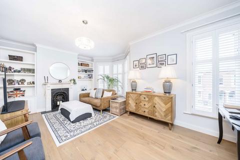 2 bedroom maisonette for sale, Burnbury Road, London SW12