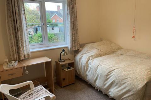 2 bedroom flat to rent, Leominster