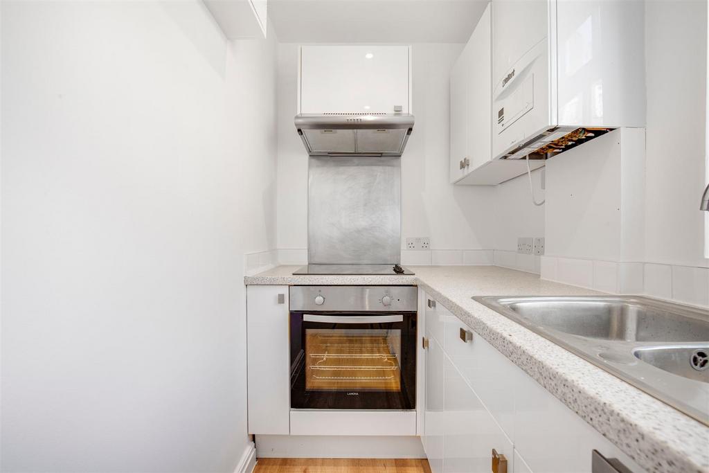James anderson-flat 1 cedar court-sw14 9 .jpg