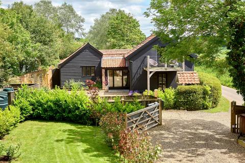 5 bedroom barn conversion for sale, The Turnpike, Norwich NR16