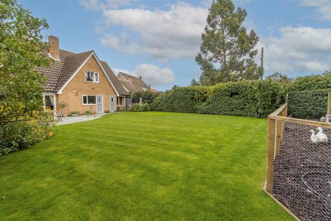 3 bedroom detached house for sale, Bury Road, Diss IP22