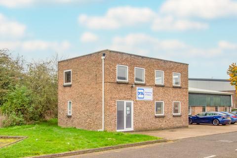 Office to rent, Cherrycourt Way, Leighton